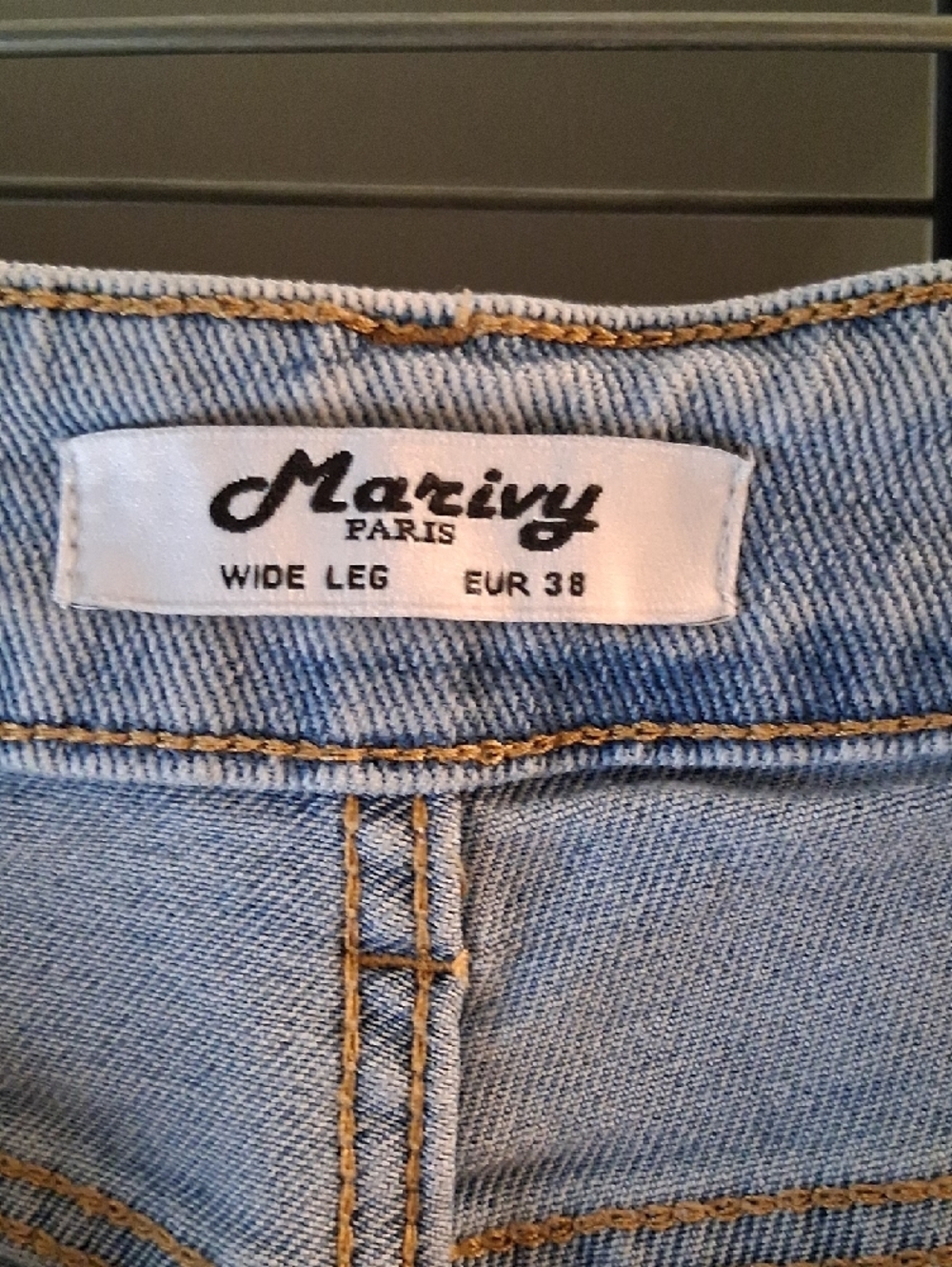 High-Rise Light Blue Wide-leg  Jeans with Rhinestone Detail - Picture 4 of 5